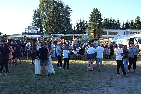 Abendstimmung auf dem Festplatz