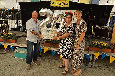 Übergabe Partnerschaftsgeschenke
